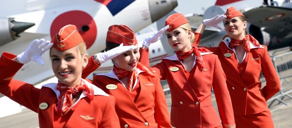 La belleza celeste: los secretos del atractivo de las azafatas - Sputnik Mundo