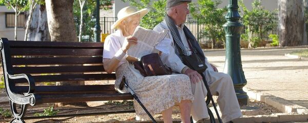 Jubilados (imagen referencial) - Sputnik Mundo