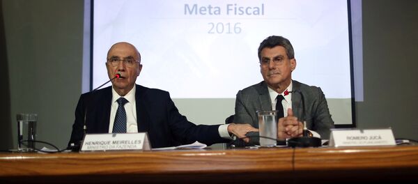 Henrique Meirelles y Romero Jucá, ministros de Finanzas y Planificación de Brasil - Sputnik Mundo