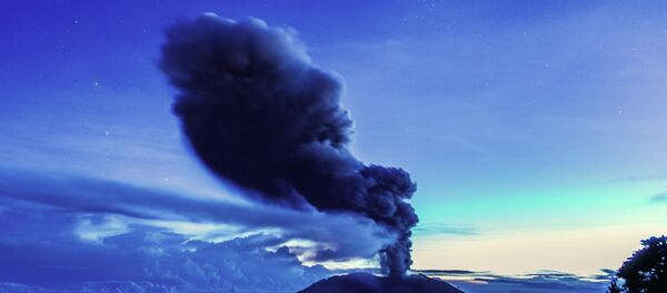 El volcán Turrialba en Costa Rica - Sputnik Mundo