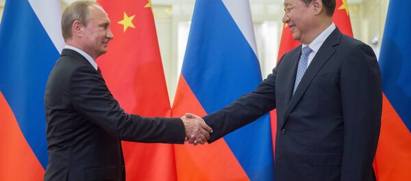 Presidente de Rusia, Vladímir Putin y presidente de China, Xi Jinping - Sputnik Mundo