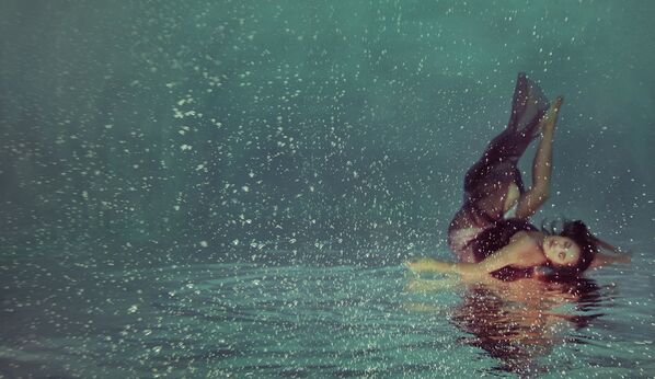 Las sirenas modernas: el hipnotizante arte submarino - Sputnik Mundo