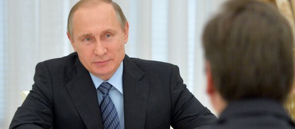 Presidente de Rusia, Vladímir Putin y primer ministro de Serbia, Aleksandar Vucic - Sputnik Mundo