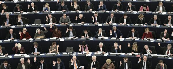 Votación en el Parlamento Europeo (archivo) Votación en el Parlamento Europeo (archivo) - Sputnik Mundo