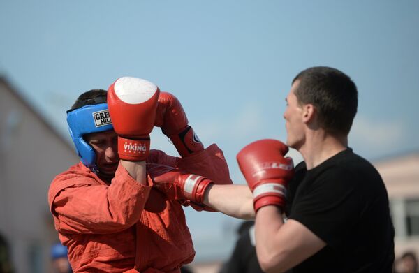 Las difíciles pruebas para alcanzar el máximo nivel de las Fuerzas Especiales de Rusia - Sputnik Mundo