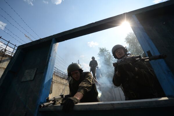 Las difíciles pruebas para alcanzar el máximo nivel de las Fuerzas Especiales de Rusia - Sputnik Mundo