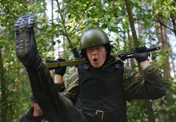 Las difíciles pruebas para alcanzar el máximo nivel de las Fuerzas Especiales de Rusia - Sputnik Mundo