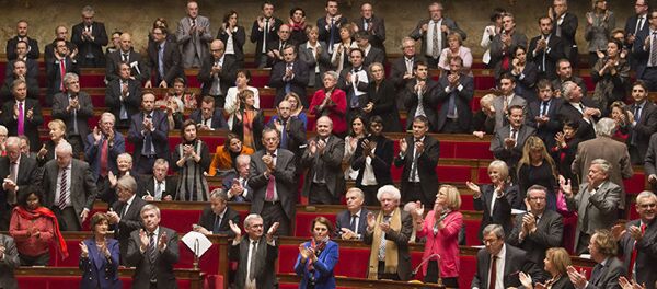 Senadores franceses - Sputnik Mundo