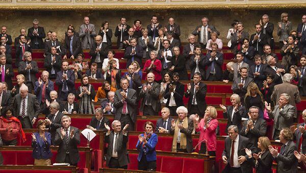 Senadores franceses - Sputnik Mundo