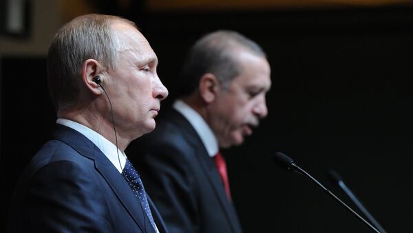 Presidente de Rusia, Vladímir Putin, y presidente de Turquía, Recep Tayyip Erdogan (archivo) - Sputnik Mundo