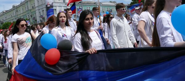 La celebración del Día de la República en Donetsk - Sputnik Mundo
