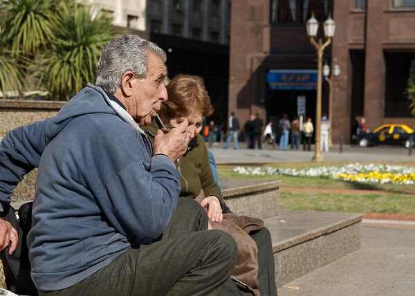 Polémica, aclaraciones e incertidumbre por cambios en las jubilaciones en Argentina Polémica, aclaraciones e incertidumbre por cambios en las jubilaciones en Argentina - Sputnik Mundo