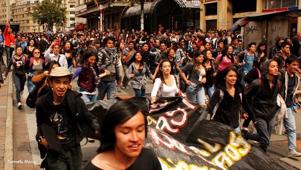 Plantón en Bogotá apoyando el paro Agrario y Popular en 2014 - Sputnik Mundo