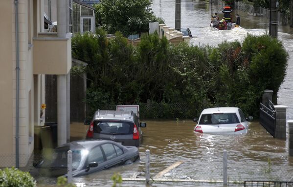 Impactantes imágenes de las inundaciones que asolan Francia - Sputnik Mundo