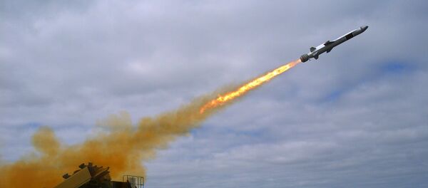 Lanzamiento de un Naval Strike Missile (Archivo) - Sputnik Mundo