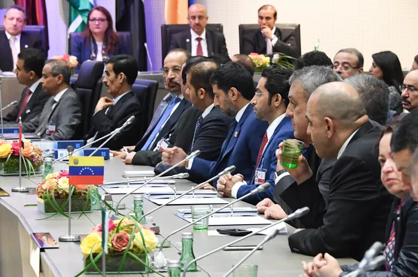 Ministros de petróleo de los países miembros de la OPEP Ministros de petróleo de los países miembros de la OPEP - Sputnik Mundo
