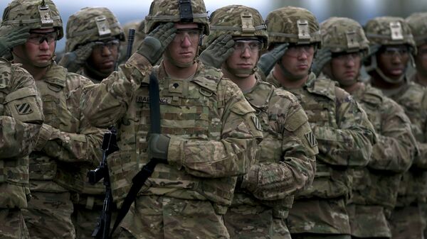 US army soldiers stand in formation during a joint military tactical training exercise Blowback 2016 with Bulgaria's army at Novo Selo military ground on April 11, 2016. - Sputnik Mundo