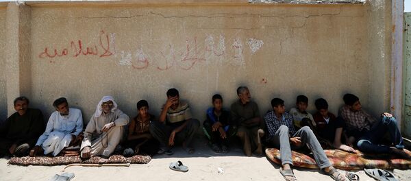 Los iraquíes que huyeron de Faluya - Sputnik Mundo