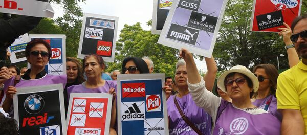 Los turcos protestan contra la resolución alemana que reconoce como genocidio los crímenes contra los armenios perpetrados en el Imperio otomano en 1915 - Sputnik Mundo