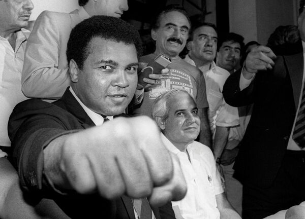 Muhammad Ali durante un conferencia de prensa. Ciudad de México, 9 de julio de 1987. Muhammad Ali durante un conferencia de prensa. Ciudad de México, 9 de julio de 1987. - Sputnik Mundo