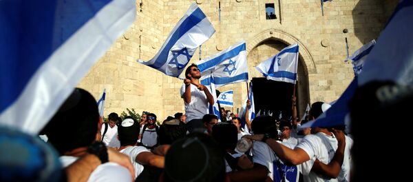 Los israelies desfilan por las calles de Jerusalén - Sputnik Mundo