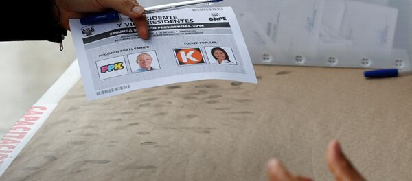 Presidenciales de Perú con optimismo y cautela tras ajustada votación Presidenciales de Perú con optimismo y cautela tras ajustada votación - Sputnik Mundo