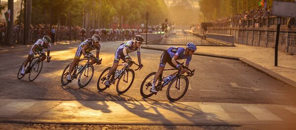 Ciclistas - Sputnik Mundo