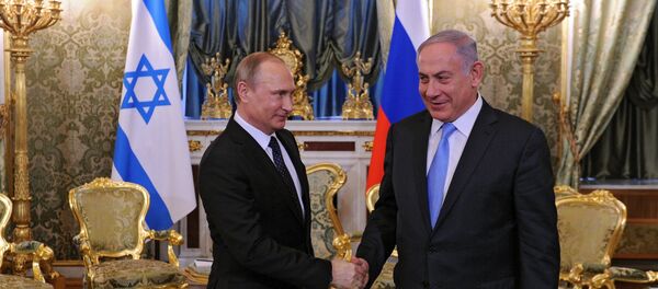 Vladímir Putin, presidente de Rusia, y Benjamín Netanyahu, primer ministro israelí - Sputnik Mundo
