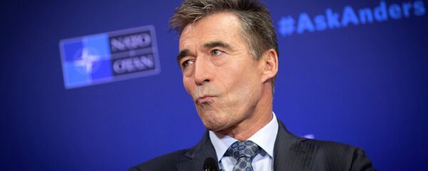 NATO Secretary General Anders Fogh Rasmussen pauses before speaking during a Carnegie Europe think tank event at the Bibliotheque Solvay in Brussels on Monday, Sept. 15, 2014 - Sputnik Mundo