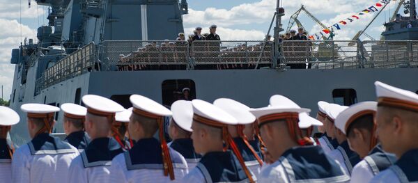 La novedosa fragata rusa Almirante Grigoróvich llega a Sebastópol - Sputnik Mundo