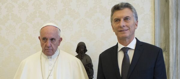 El Papa Francisco y el presidente de Argentina, Mauricio Macri - Sputnik Mundo