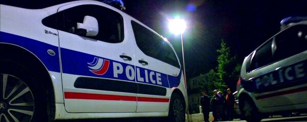 Lugar del asesinato de un policía cerca de París - Sputnik Mundo