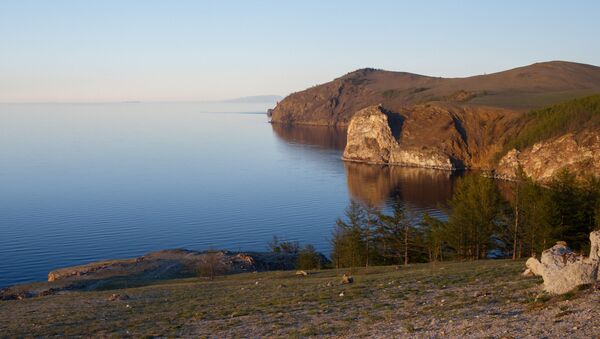 La majestuosa y poco conocida belleza del lago Baikal - Sputnik Mundo