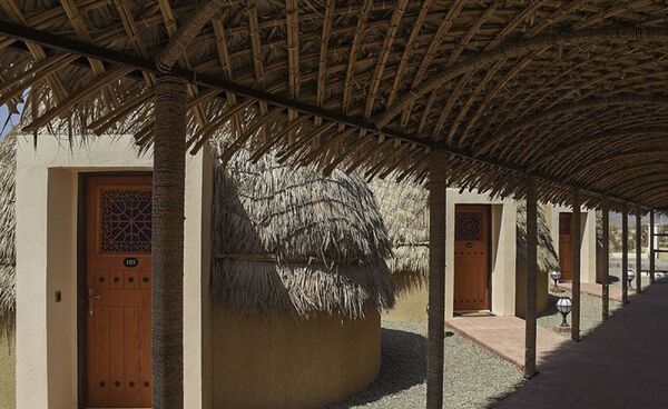 'Kapar': primer hotel iraní hecho de palmas 'Kapar': primer hotel iraní hecho de palmas - Sputnik Mundo