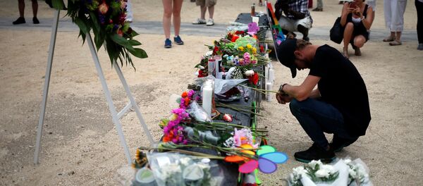 Tributo a las víctimas del atentado en Orlando - Sputnik Mundo