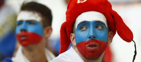 Hinchas rusos - Sputnik Mundo