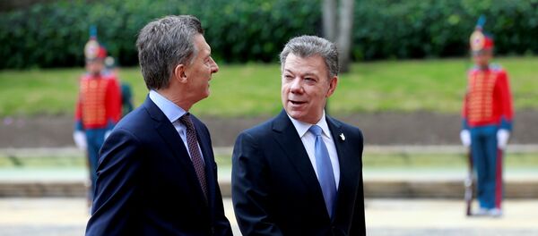 Mauricio Macri, presidente de Argentina, y Juan Manuel Santos, presidente de Colombia - Sputnik Mundo