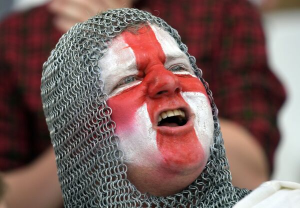 Así vibran de emoción los hinchas en la Eurocopa Así vibran de emoción los hinchas en la Eurocopa - Sputnik Mundo