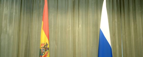 Banderas de Bolivia y Rusia - Sputnik Mundo