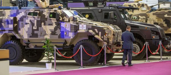 Las innovaciones militares, en una exposición en París - Sputnik Mundo