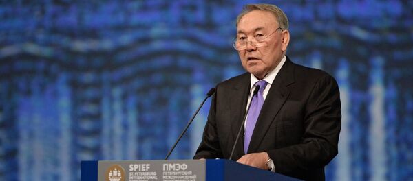 Nursultán Nazarbáyev, presidente de Kazajistán en el Foro Económico Internacional de San Petersburgo (SPIEF) - Sputnik Mundo