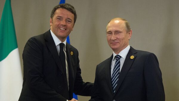 Pimer ministro de Italia, Matteo Renzi y presidente de Rusia, Vladímir Putin - Sputnik Mundo