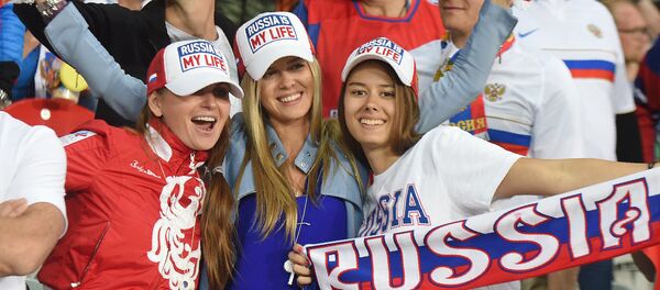Hinchas rusas - Sputnik Mundo