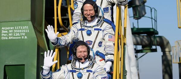 Los cosmonautos Timothy Peake, Timothy Kopra, Yuri Malénchenko Los cosmonautos Timothy Peake, Timothy Kopra, Yuri Malénchenko - Sputnik Mundo