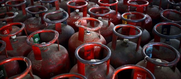 Bombonas de gas licuado - Sputnik Mundo