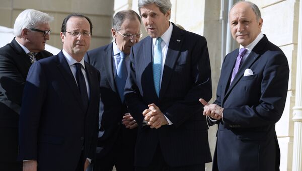 Frank-Walkter Steinmeier, ministro de Exteriores de Alemania; Francois Hollande, presidente de Francia; Serguéi Lavrov, ministro de Exteriores de Rusia; John Kerry, secretario de Estado de EEUU; Laurent Fabius, ministro de Exteriores de Francia - Sputnik Mundo