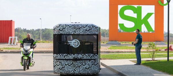 Volgabus, primer vehículo de transporte público no tripulado de Rusia, ha salido del laboratorio Skólkovo, 2016 - Sputnik Mundo