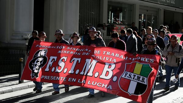 Marcha de mineros en apoyo de los trabajadores de la compañía estatal Enatex (archivo) - Sputnik Mundo