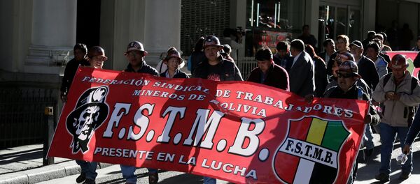 Marcha de mineros en apoyo de los trabajadores de la compañía estatal Enatex (archivo) - Sputnik Mundo