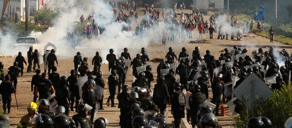 Las disturbios en Oaxaca - Sputnik Mundo